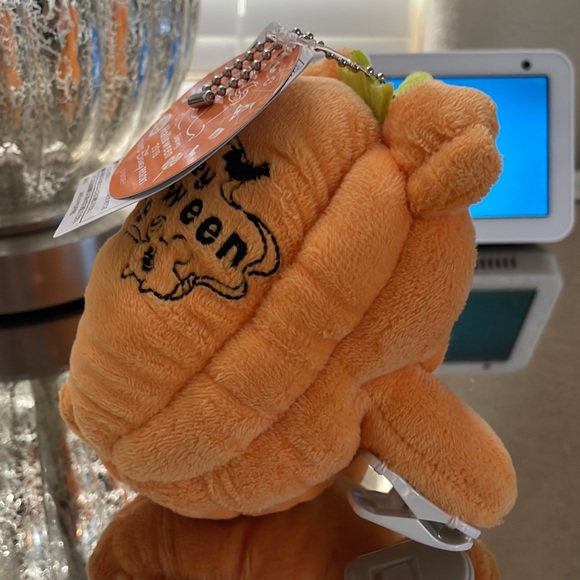 Mickey Pumpkin Ghost Tokyo Disney plush keychain/bag charm - Picture 4 of 4